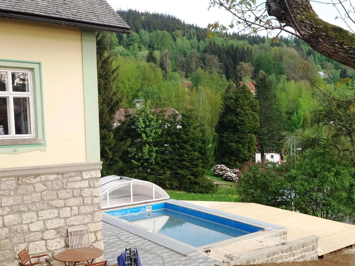 Chata Hugo - 3 Retreat Apartments Tanvald Zewnętrze zdjęcie